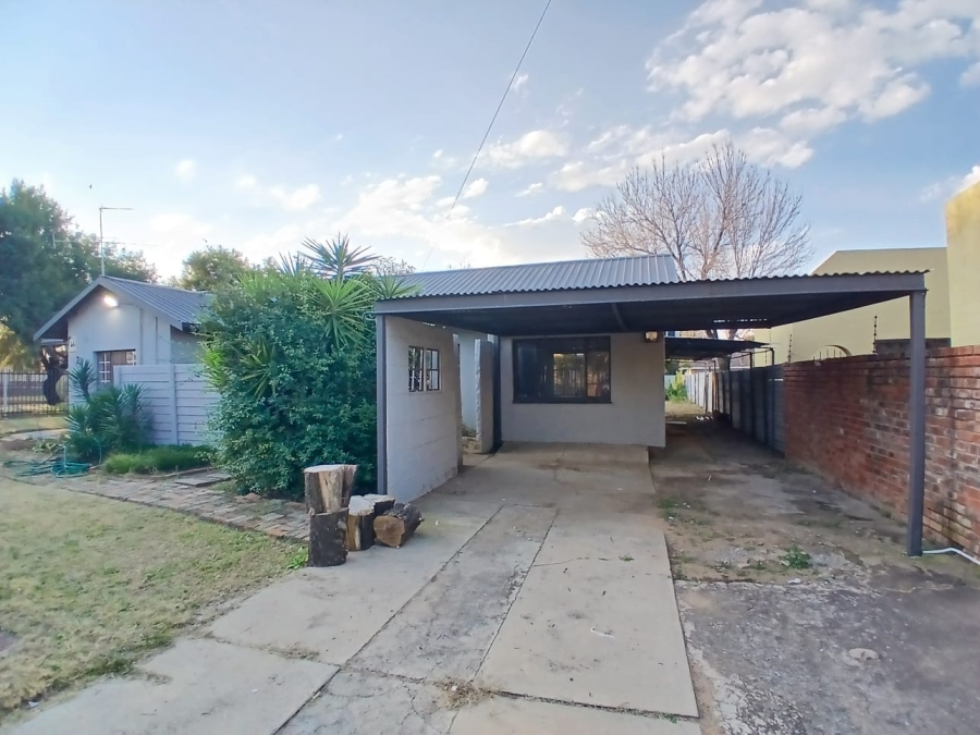 3 Bedroom Property for Sale in Riebeeckstad Free State
